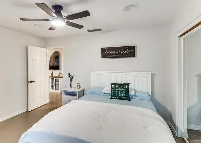 Hébergement de vacances Private Pool, Spa! Updated Near London Bridge Lake Havasu City