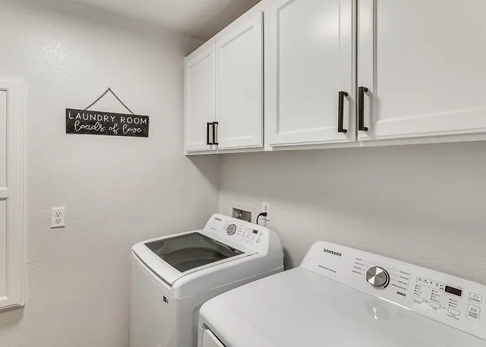 Private Pool, Spa! Updated Near London Bridge Hébergement de vacances *